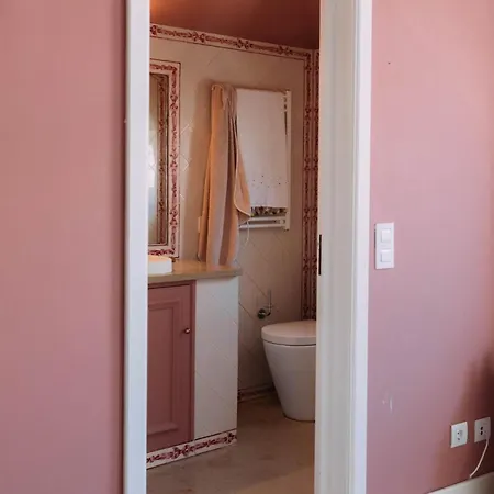 Charming Family House In The Heart Of דירה קסקאיס